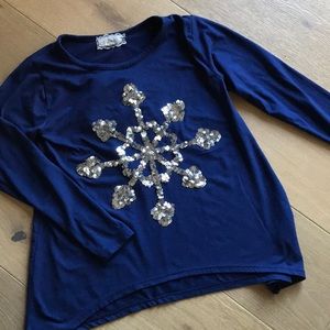 Adorable navy snowflake top